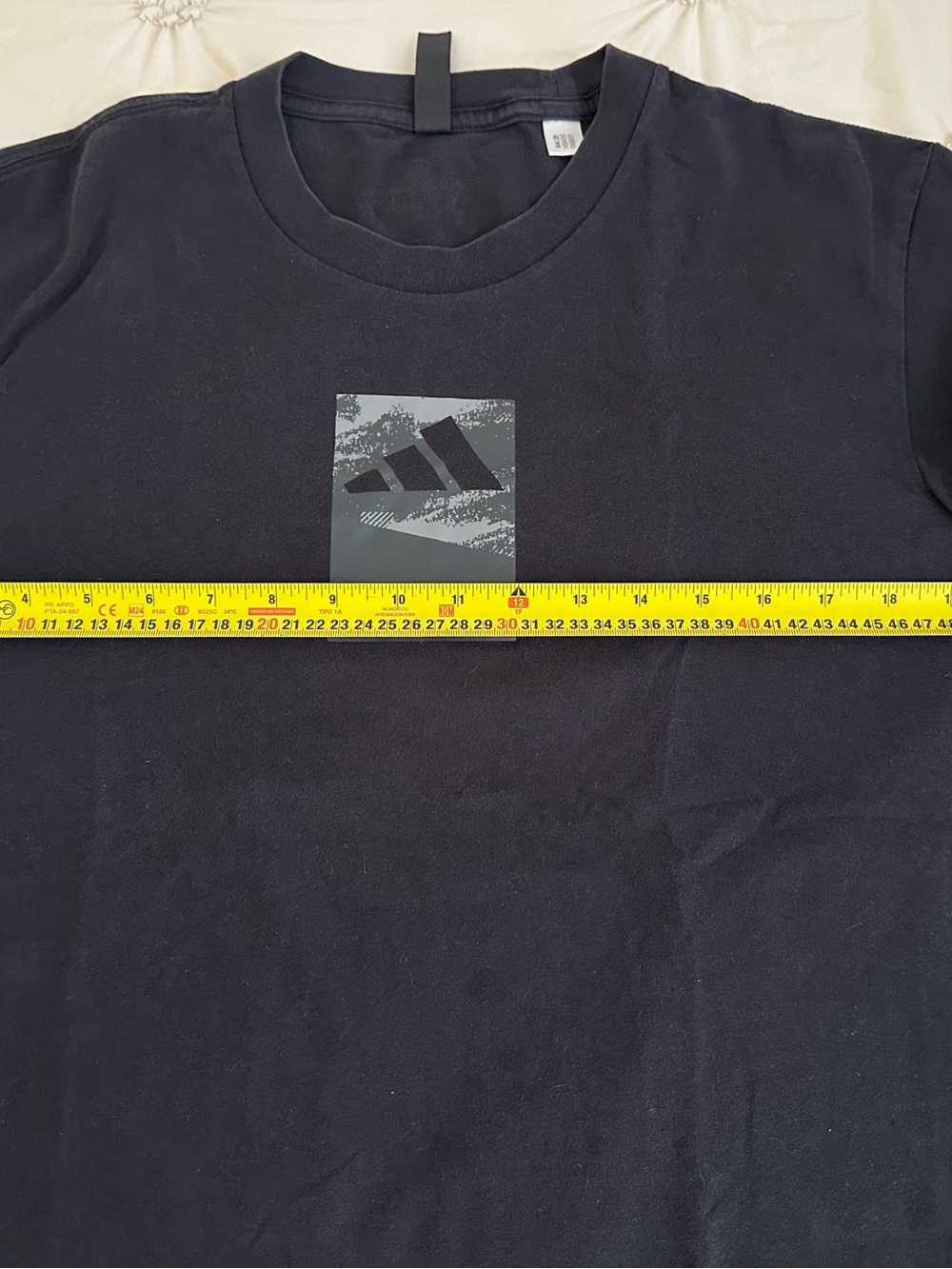 🖤 Adidas Black Graphic Performance Tee Men’s Size L Athletic Casual Active Top - Picture 3 of 8